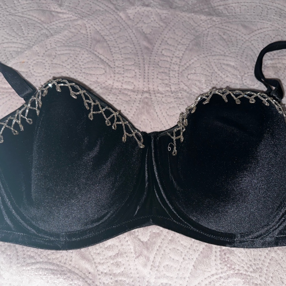 Cacique Black wonderful underwire velvet bra